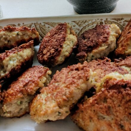 Kyllingefrikadeller