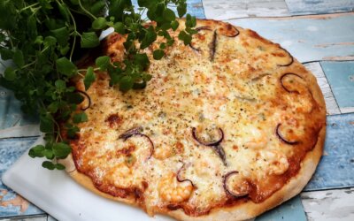 Pizza med ansjoser og rejer
