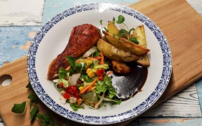 Stegt kylling med bådkartofler og salat
