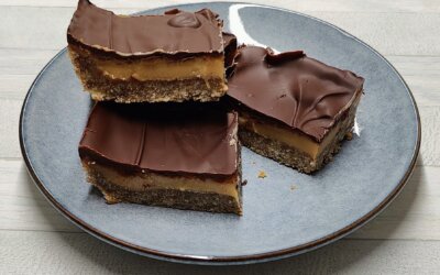 Chokolade og karamelkage