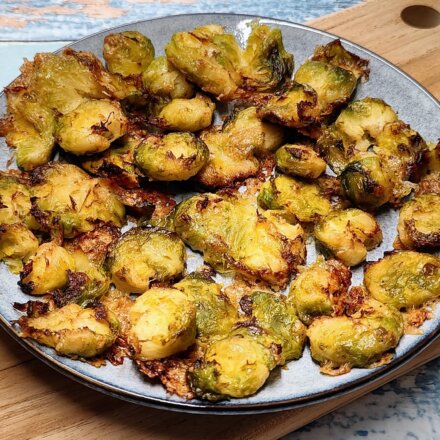 Sprøde rosenkål med parmesan