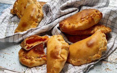 Mini calzone med tomat og ost