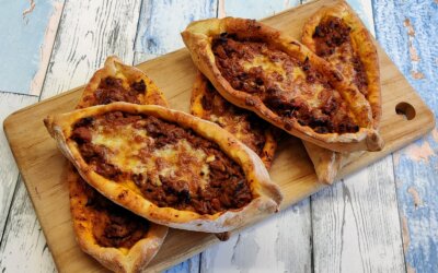 Pide med oksekød