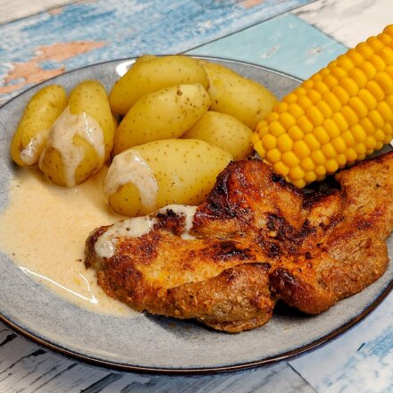 Nakkekoteletter med rød marinade