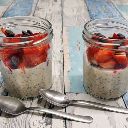 Overnight oats med friske jordbær