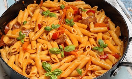 Cremet pasta med chorizo og peberfrugt