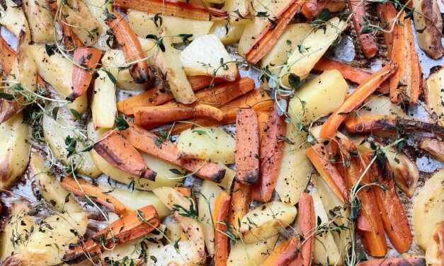 Ovnbagte kartofler og gulerødder med frisk timian