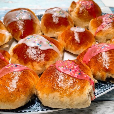 Fastelavnsboller med creme