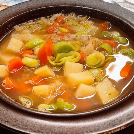 Suppe med røde linser