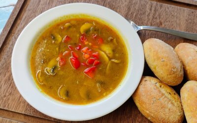 Karrykrydret champignonsuppe