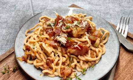 Pasta med champignon, bacon og fløde