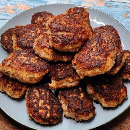 Frikadeller med hytteost