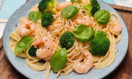 Spaghetti med rejer og hvidløg