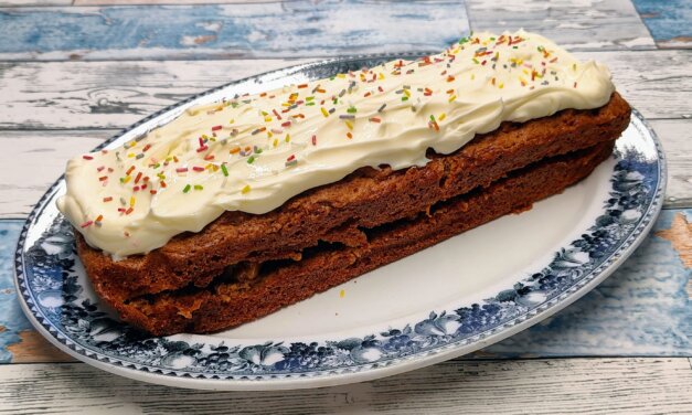 Gulerodskage med Dulce de Leche