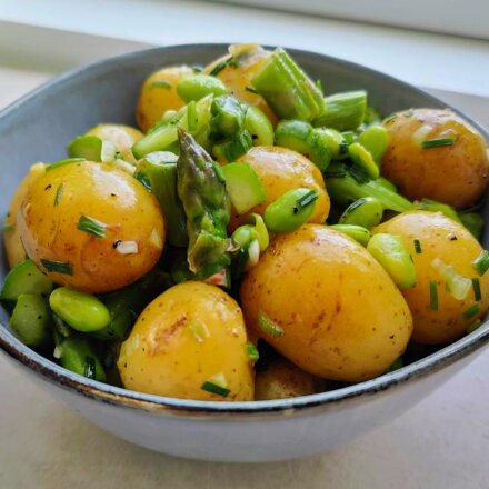 Kartoffelsalat med asparges