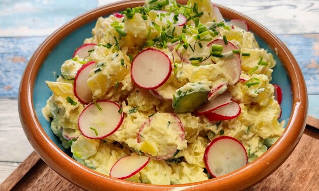 Kold kartoffelsalat med radiser