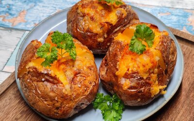 Bagekartofler med ost