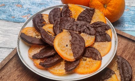 Kandiserede appelsinskiver med chokolade