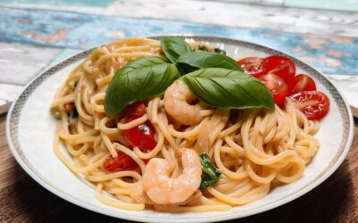 Tigerrejer med pasta i cremet flødesauce