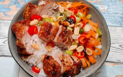 Asiatisk inspireret risret med flæskesteg