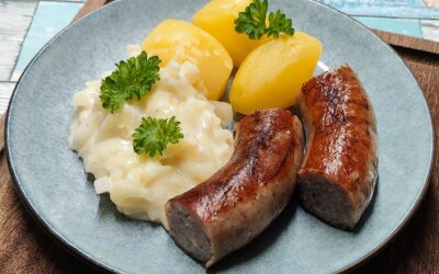 Medister med stuvet kål