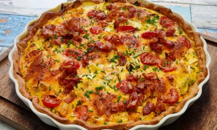 Tærte med tomat og kylling