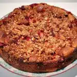 Jordbærkage med crumble